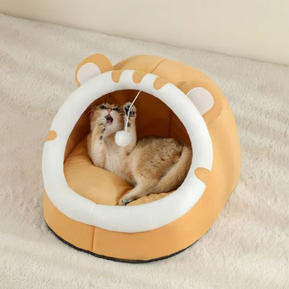 chat qui joue dans niche à chat mimichat jaune