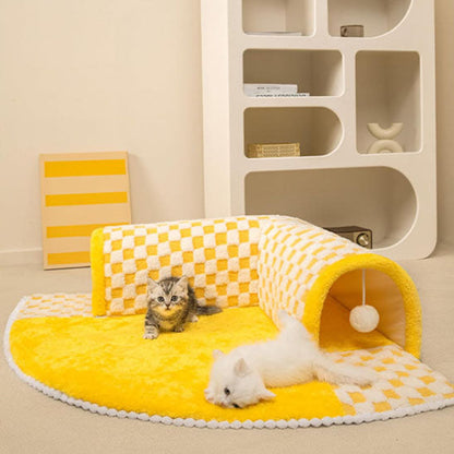 deux chatons sur tunnel chat grottinou